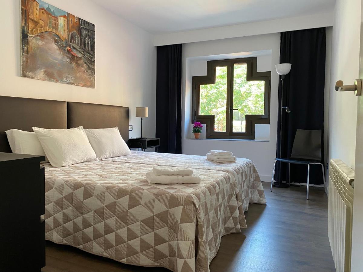 Lc Apartamentos Cesar Augusto Zaragoza Exteriér fotografie