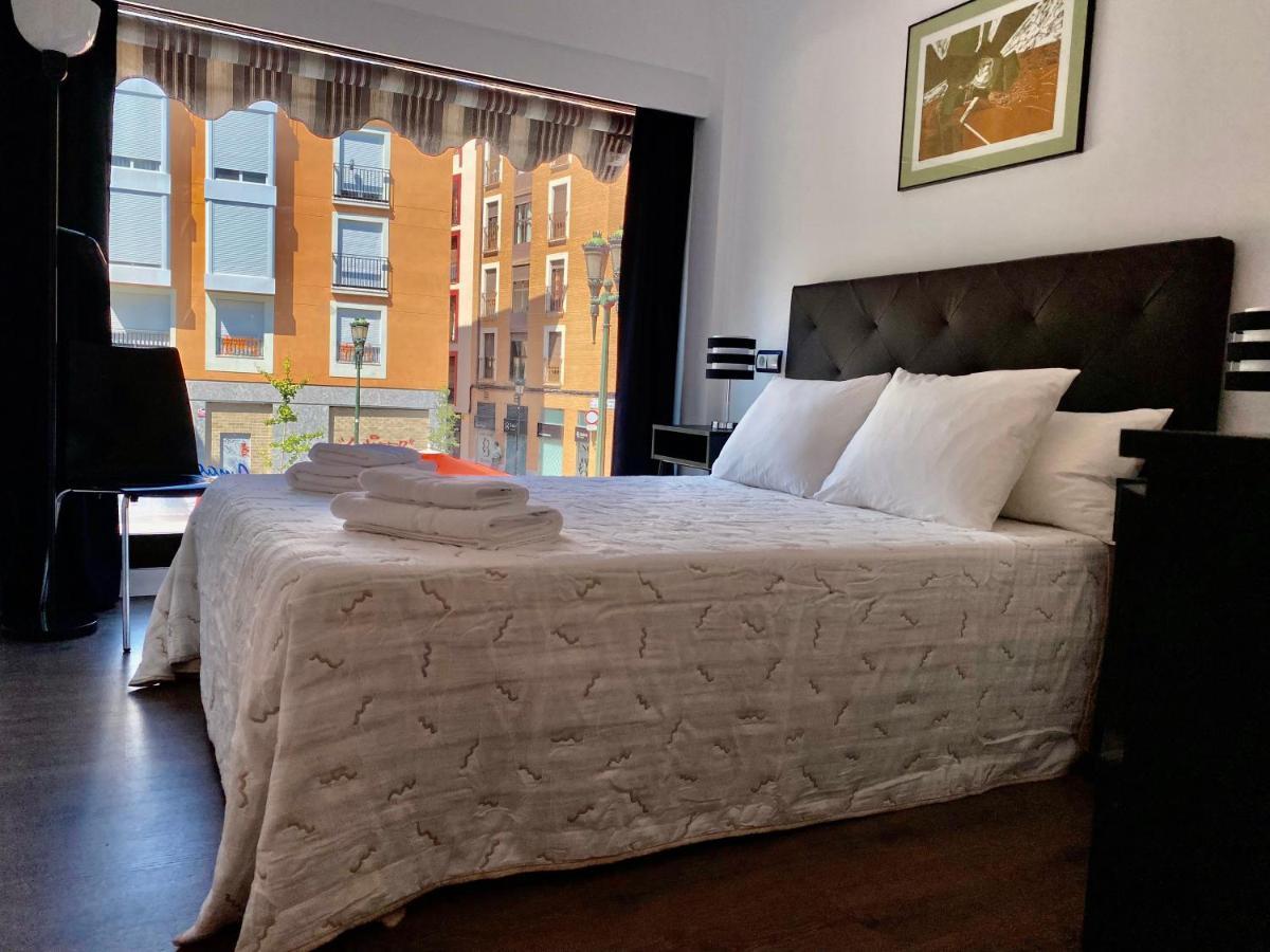 Lc Apartamentos Cesar Augusto Zaragoza Exteriér fotografie